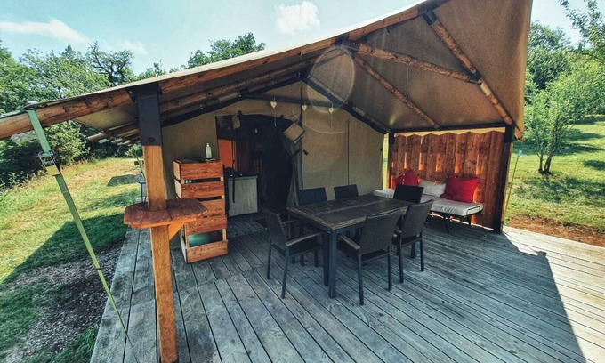 Engravies Cabina | Tienda Cherry Lodge para 8 personas