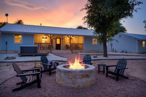Fredericksburg Casa | Cherry Mountain, private home with great views