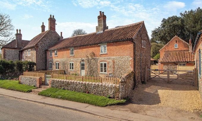 Great Snoring Cabaña | Cherry Tree Cottage - UK30237