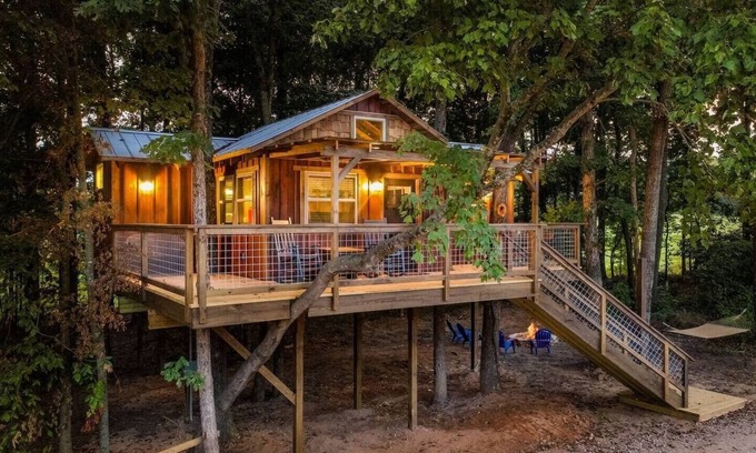 China Grove Casa | Cherry Treesort "The Tolson"