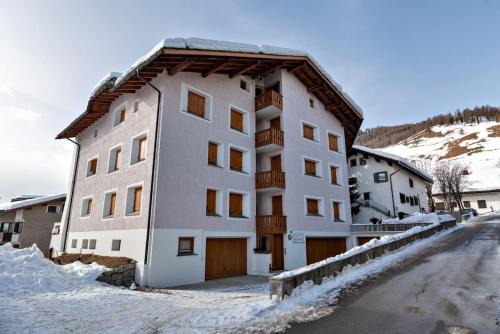 Celerina-Schlarigna Apartamento | Chesa Spuondas - Celerina