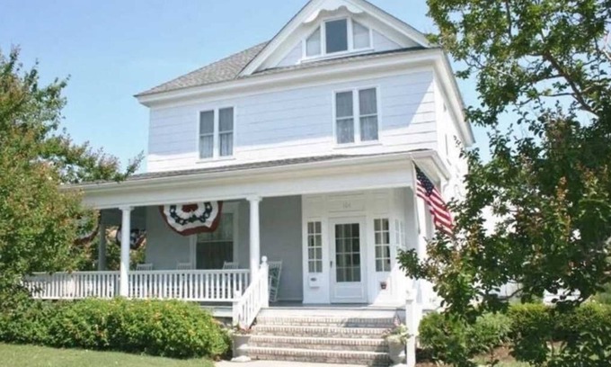 Cape Charles Casa | Chesapeake Dream - Stately restored Victorian home ONLY 4 houses from the BEACH!
