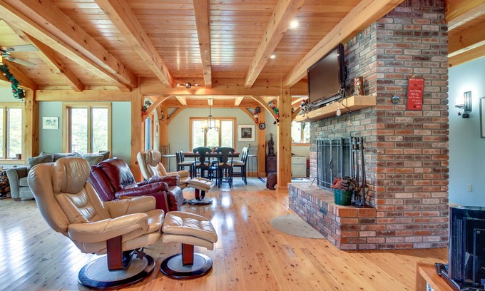 Chester Casa | NUEVO-Chester Home w / Pond ~ 10 Mi a Okemo Mtn Resort