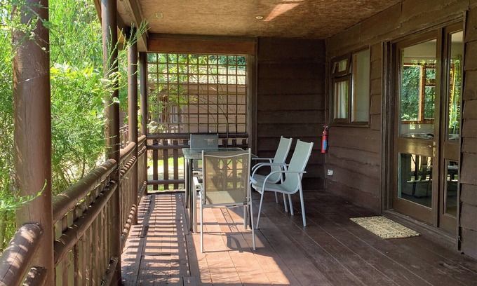 Bromham Cabaña | Chestnut Lodge - UK38194