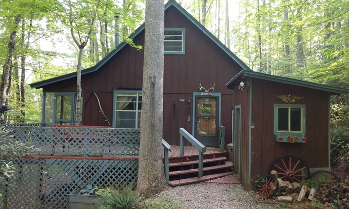 Rabun Gap Cabina | Chestnut Mountain Rustic Cabin Retreat