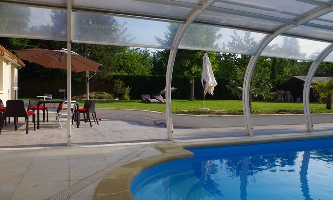 Limours Villa | CHEVREUSE VALLEY ALQUILER DE VILLA CON PISCINA A 35 KMS DE PARÍS