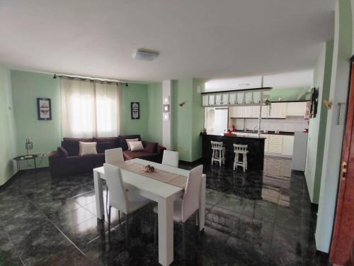 Alcala Apartamento | Cheyma Home 3º: Amplio apartamento en Alcalá