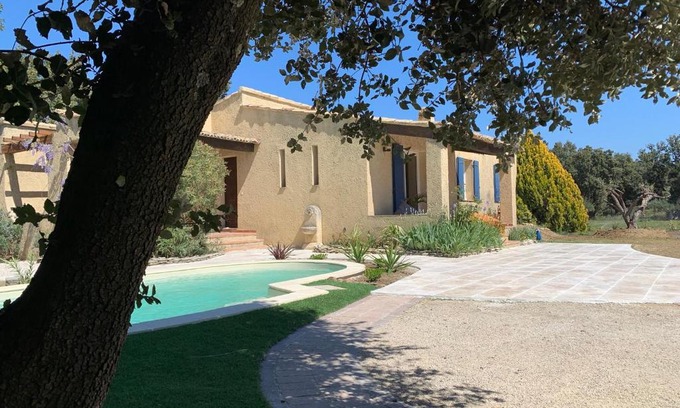 Domazan Casa | Chez Lydia - Face vignoble, Idéal famille, Billard