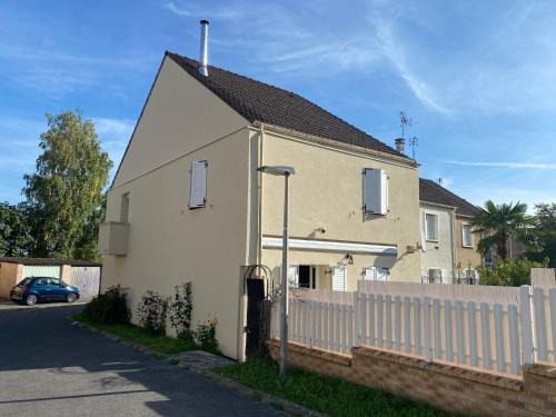 Villeparisis Casa | Chez Manu Meublé de tourisme 2 étoiles pour 6 personnes - 3 chambres