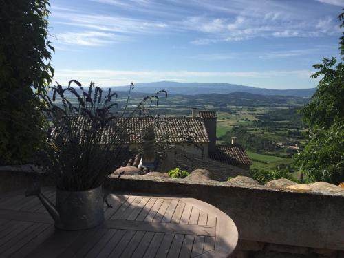 Gordes Apartamento | Chez Marius Gordes Vue panoramique sur luberon