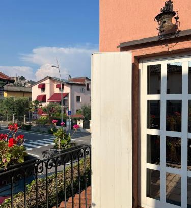 Capriolo Casa | Chez Monique la Méridienne