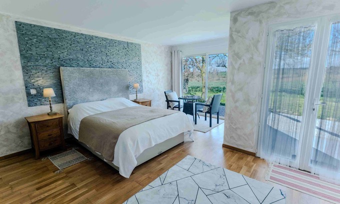 La Pomarede Cama Y Desayuno | Chez Phil, Chambres D'hôte, Chambre Thème Bois