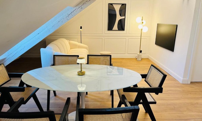 Poincare Apartamento | Chez Sandrine, mon appartement élégant + parking