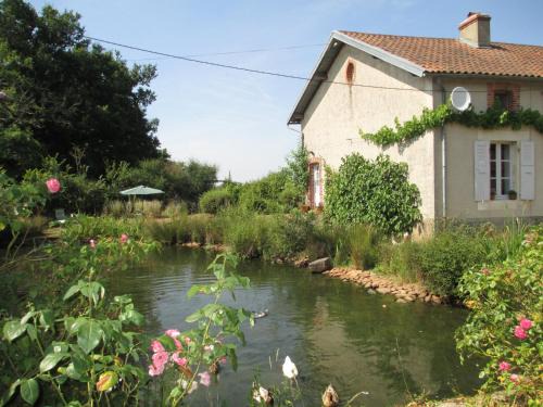 Lathus-Saint-Remy Casa | Chez Tartaud
