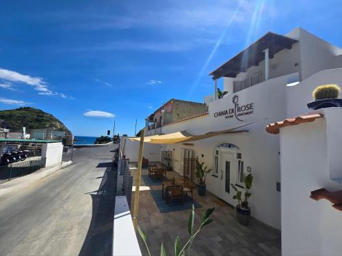 Sant'Angelo Casa | Chiaia Di Rose Rooms & Apartment