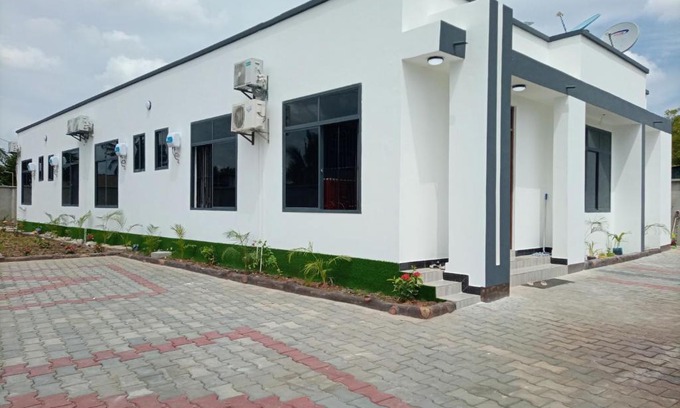 Dar es Salaam Casa | Chibuba Transit Lodge
