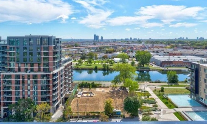 Griffintown Condominio | Chic 1-Bedroom Condo in the Heart of Griffintown - Montreal's Hottest Location!!