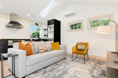 North Queen Anne Casa | Chic 1BR DADU in Queen Anne
