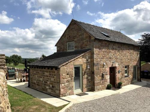 Winkhill Casa | Chic 2 Bed Peak District Cottage Barn Near Alton Towers, Polar Bears, Chatsworth House