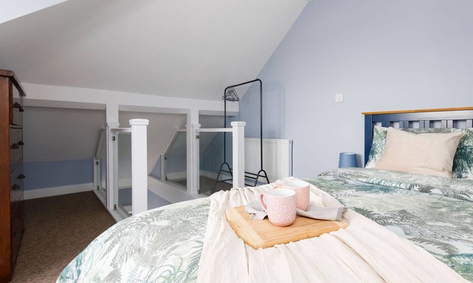Felpham Apartamento | Chic 2-Bed Seafront Haven, Near Felpham Beach