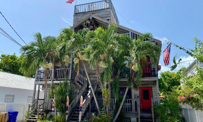 Old Town Apartamento | Chic 2 Bedroom Condo 300 Steps from Duval St