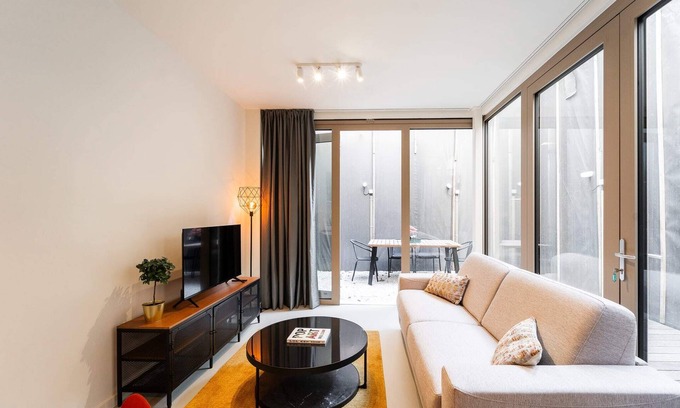 Sint-Andries Apartamento | Chic 2-Bedroom Haven in Antwerp