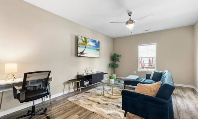 Melbourne Condominio | Chic 2BR/2BA Condo: Pool & More!