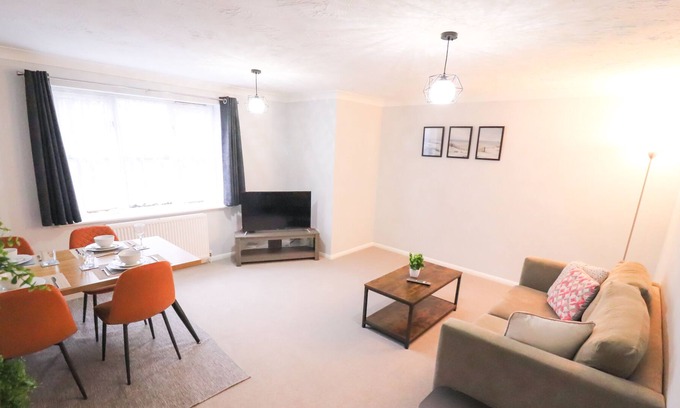 Bishop's Stortford Apartamento | BookedUK: New 2 Bedroom Flat in Bishop's Stortford