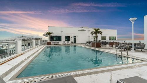 St. Petersburg - Clearwater Apartamento | Chic 2BR Getaway Walk to Breweries and Art Walk
