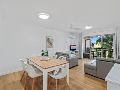 Mermaid Beach Apartamento | Chic 2BR Oasis Turtle Beach Resort Gold Coast