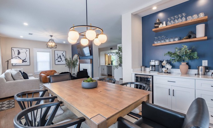 East Side Casa | Stylish & Comfy Atlanta Oasis - Near Downtown, Emory, Mercedes Benz Stadium