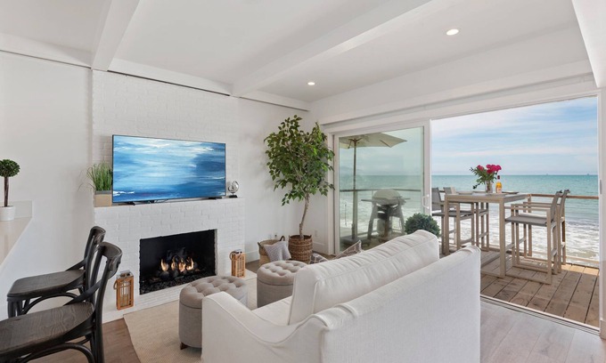 Montecito Casa | Chic and Blissful Beachfront Home Right on Miramar Beach!