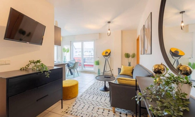 Esch-sur-Alzette Apartamento | Chic and Comfort in Central Esch