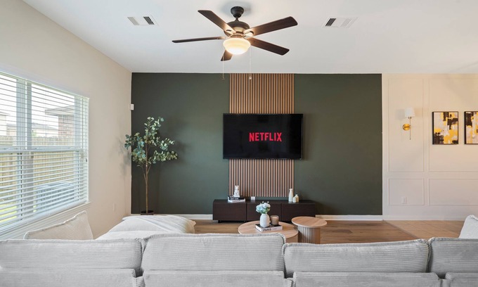 Humble Casa | Chic and Cozy 5 bedroom house w 10 minutes to IAH