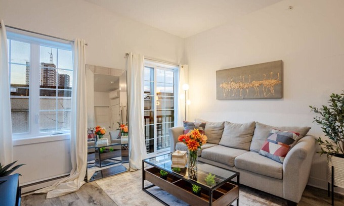 Griffintown Apartamento | Chic and Spacious 3 Bedrooms in Griffintown