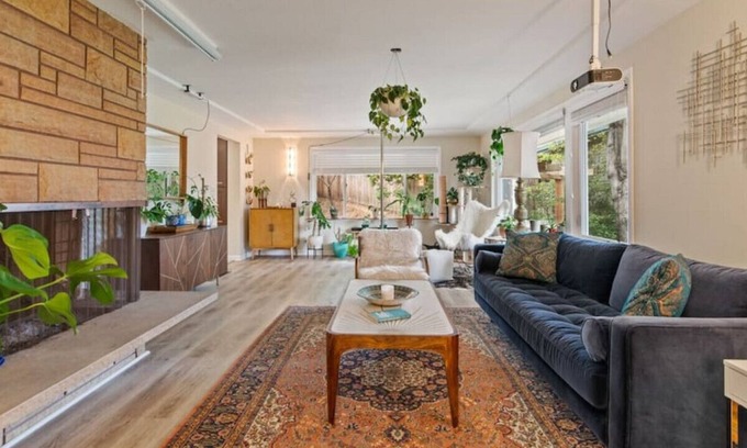 Mill Park Casa | Chic and Stunning Southeast Sanctuary w/ hot tub!