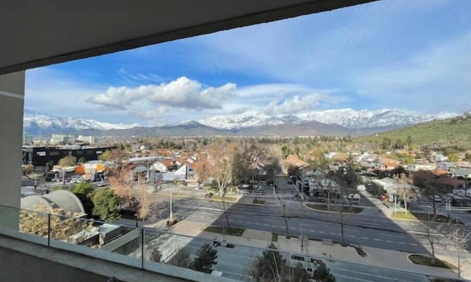 Apoquindo Apartamento | Exclusive Andes-Mountains-View Apartment 1BR +1 Office +2 Bath Rooms