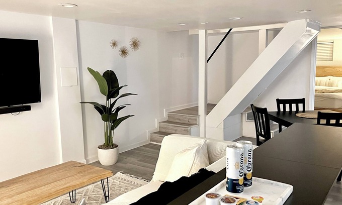 Atlanta Apartamento | Chic Basement Suite ATL - Private Entrance & Free Charge and Park
