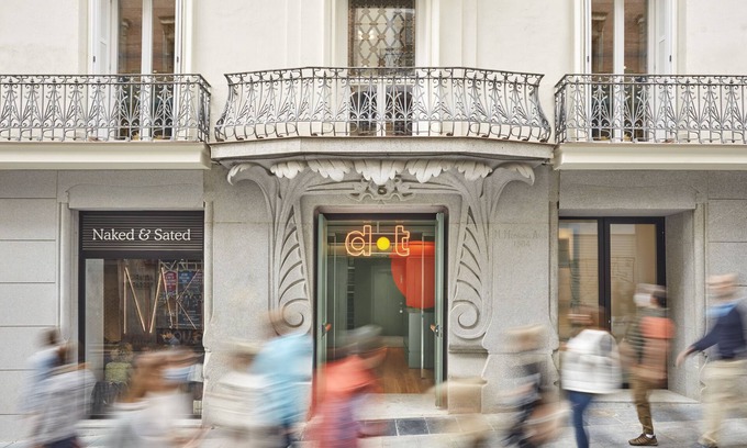 Sol Hotel | Chic & Basic dot