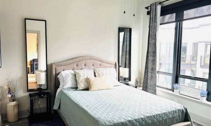 Downtown Baltimore Apartamento | Chic & Central 1BR Ideal for Work & Leisure Stay