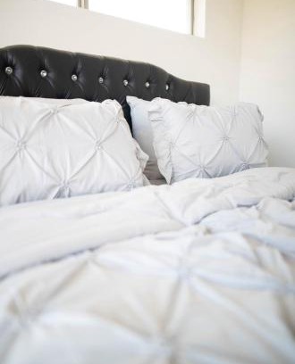 Peak's Suburban Addition Apartamento | Chic Champagne 1BR1BA-Central Dallas Retreat