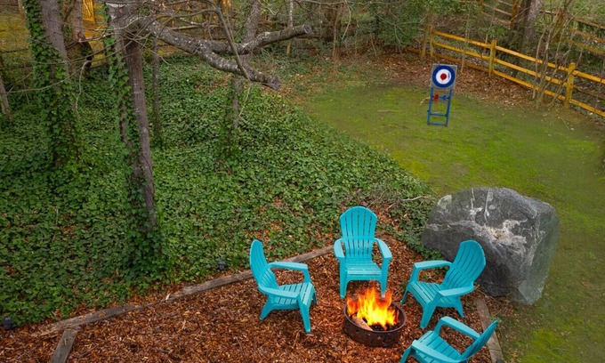 Charlotte Casa | Chic Charlotte Gem Desired Location Fire Pit