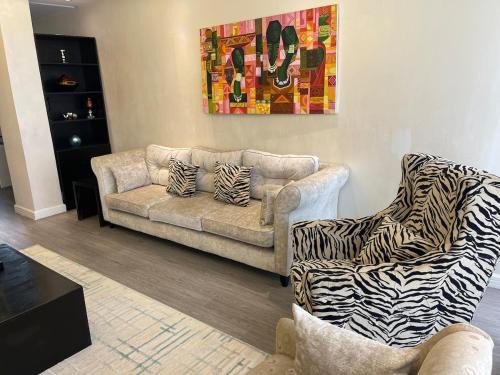 Kirkos Apartamento | Chic City Oasis at Gazebo