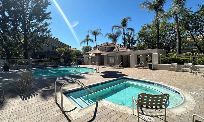 Mission Viejo Condominio | Chic Coastal California Condo with WiFi, AC in south Orange County