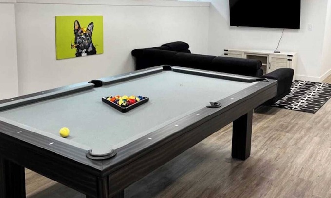 Near East Columbus Apartamento | Chic & Comfy Columbus Hideaway