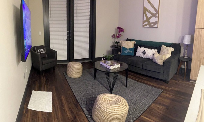 North Burnet Apartamento | Chic & Cozy 1BR Getaway in Prime North Austin Location