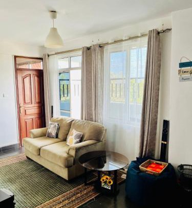 Kisumu Apartamento | Chic & Cozy Apartment with Balcony Views Kisumu Terrace
