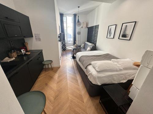 Lepante Quarter Apartamento | Chic Cozy Studio in the Heart of the City