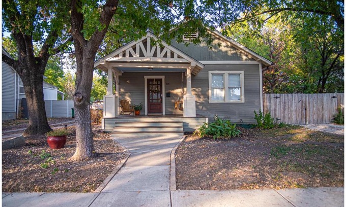 Southtown Casa | Chic Downtown Farmhouse with Garden and BBQ Grill