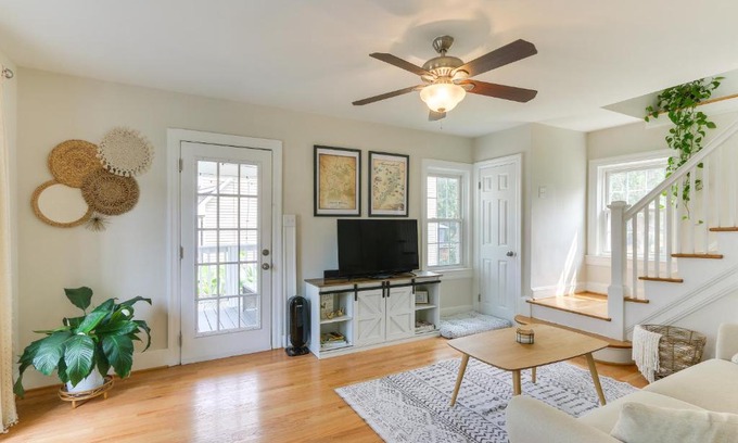 Front Royal Casa | Chic Front Royal Retreat Near Shenandoah River!
